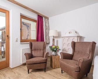 Pension Margretenhof - Fulpmes - Sala de estar