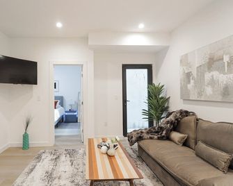 Unit 3 One BR With Queen Sofa and Bed - Washington D. C.