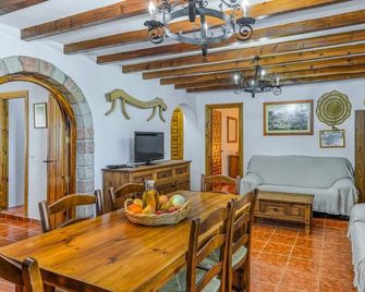 Cortijo La Monja Antequera - La Higuera by Ruralidays - Antequera - Comedor