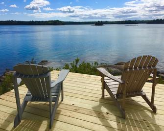 One-of-a-Kind Views! Private Seaside Sanctuary & Nature Lover's Paradise - Lubec - Pátio
