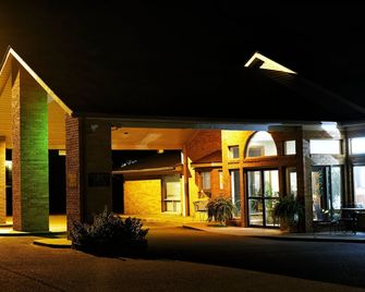 Four Seasons Lodging - Mount Vernon - Edificio