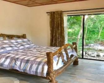 Costa Iguana Private Resort - Paradise Just for You - Tabogon - Schlafzimmer