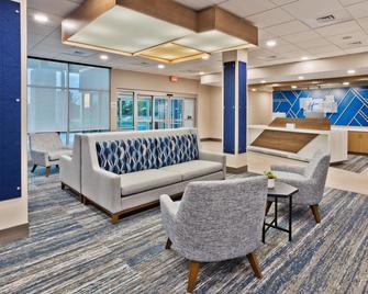 Holiday Inn Express Columbus - Fort Benning Area By IHG - Columbus - Lobby