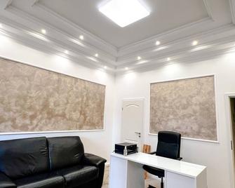 Double room-Deluxe-Private Bathroom-Balcony - Bremerhaven - Living room