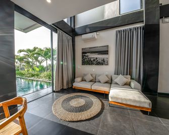 Balangan Beach Villa Freya Jimbaran - South Kuta - Living room