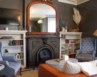 Pert House - Potsdam - Sala de estar