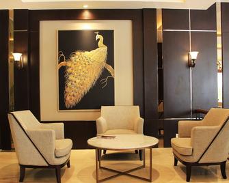 Narita Classic Hotel - Surabaya - Area lounge