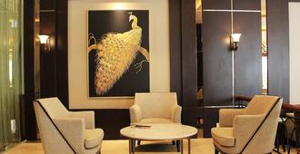 Narita Classic Hotel - Surabaya - Lounge