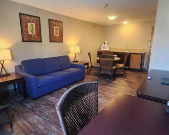 Put-in-Bay Resort And Conference Center - Put-in-Bay - Living room