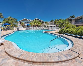 Best Western Plus Yacht Harbor Inn - Dunedin - Pool