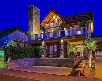 Luxus Ferienwohnung Chalet Seenähe - Schalkenmehren - Gebäude