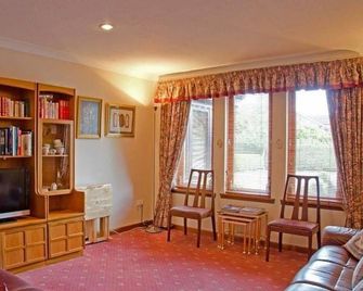 Ashcroft Farmhouse - West Calder