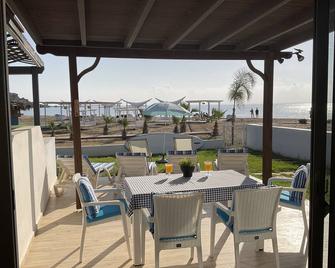 The Best Apartment on the Beach - 8 steps from the private terrace - Kumyali - Patio