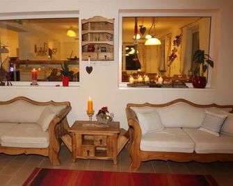 Hotel Alta Vista - Neukirchen am Grossvenediger - Sala de estar
