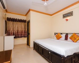 Spot On 38779 Roshan Residency - Matheran - Schlafzimmer
