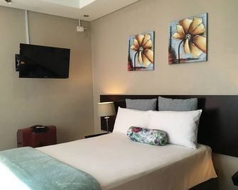 يانا بد آند بريكفاست - غابورون - غرفة نوم