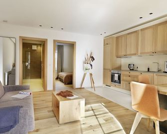 Riedz Apartments Innsbruck- Zentrales Apartmenthaus mit grüner Oase - Innsbruck - Sala