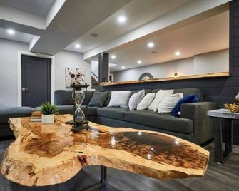 Stunning modern chalet minutes from Blue Mntn Resort and Lake - The Blue Mountains - Salon