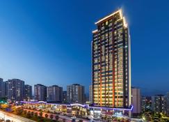 Radisson Residences Avrupa Tem Istanbul - Istanbul - Building