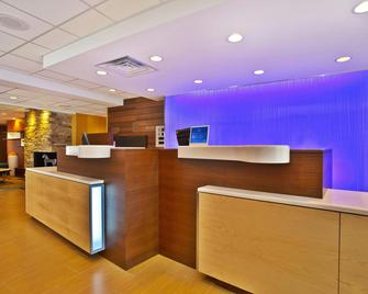 Fairfield Inn & Suites by Marriott Madison West/Middleton - Middleton - Front desk