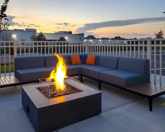 Hampton Inn by Hilton Crown Point - Crown Point - Balcony