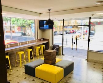 Master Express Cidade Baixa - פורטו אלגרה - סלון