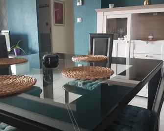 Cosy apartment for up to 6 people Pets welcome - Bitche - Salle à manger