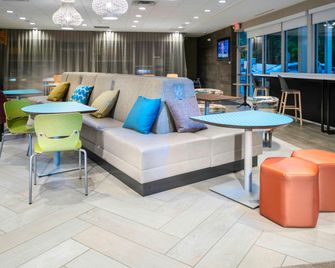 Home2 Suites by Hilton Minneapolis Mall of America - Bloomington - Lounge