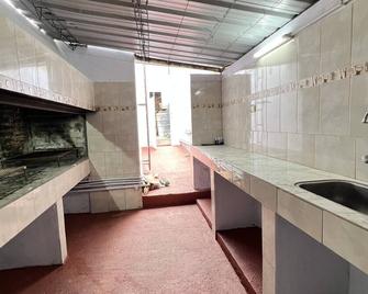 Wynwood Extreme Hostel - Villa Carlos Paz - Cocina