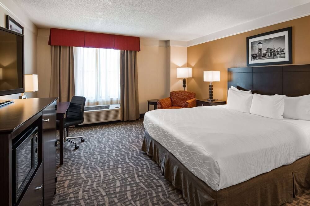 Bedroom view of Best Western PLUS Peoria