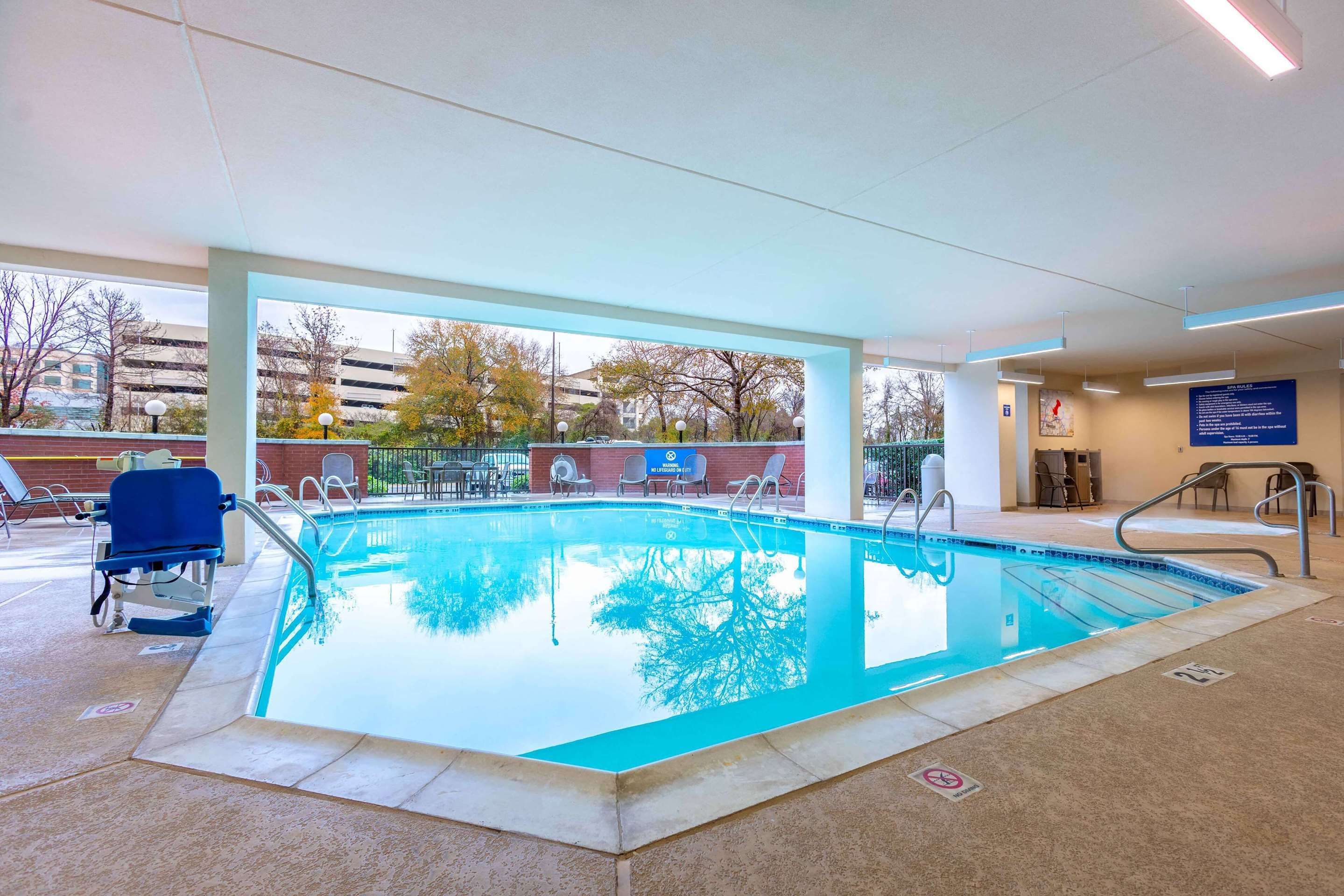 Heritage Inn & Suites The Woodlands, Trademark by Wyndham