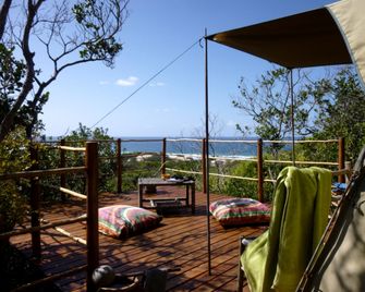 Glamping Tents Overlooking the Indian Ocean at Eco-Lodge in Mozambique - Inharrime - Balcony