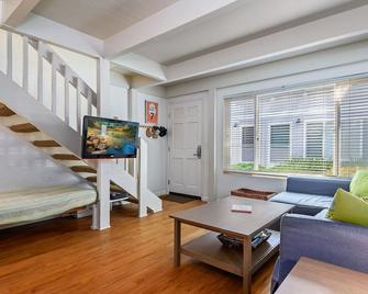 Best Deal In Carpinteria! - Carpinteria - Living room