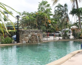 Bohemia Resort Cairns - קיירנס - בריכה