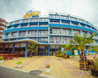 Bohemi Hotel - Słoneczny Brzeg - Budynek