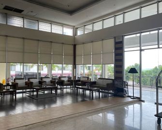 Asialink Premier - Karawang - Lobby