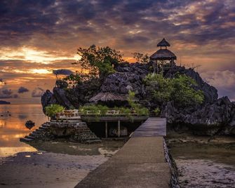 Sangat Island Dive Resort - Coron