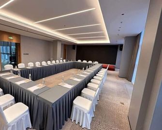 Cybo Station Ssaw Hotel Chunxi Road Tianfu Square Chengdu - Çengdu - Toplantı odası
