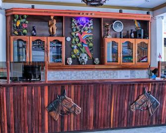 Hotel Puntarenas Beach - Puntarenas - Bar