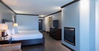 Prestige Treasure Cove Resort, Worldhotels Elite - Prince George - Bedroom