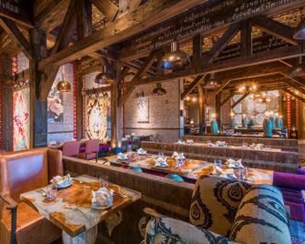 Crowne Plaza Muscat Ocec By IHG - מוסקט - מסעדה