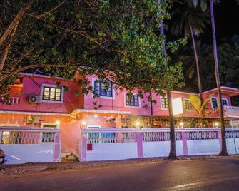 U.R.D.Ki Hostel - אנג'ונה - בניין