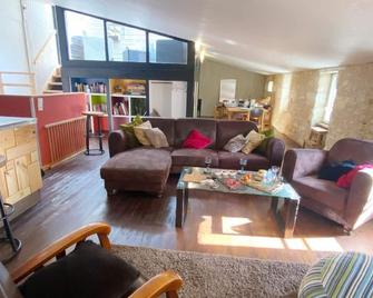 la Tropézienne - Blaye - Blaye - Living room