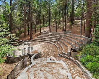 Arrowhead Ranch Retreat and Conference Center - Lake Arrowhead