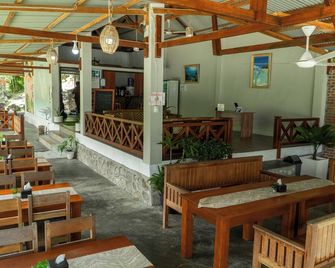 The Hawk's Nest Resort - Sabang - Restaurant