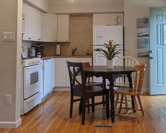 Cozy Seaside Park Condo - Seaside Park - Eetruimte
