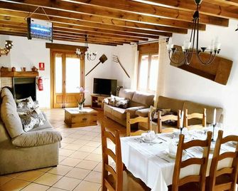 Elegant Villa in Vélez-Rubio with Private Pool - Velez Rubio - Dining room