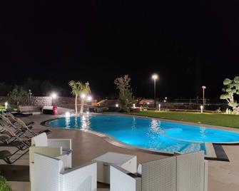 Villa Paradiso Acireale 'Con Piscina In Esclusiva O Condivisa ' - Acireale - Piscina