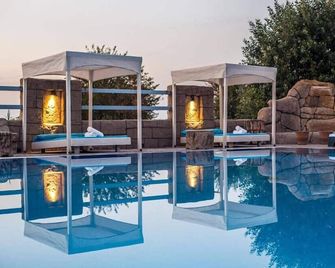 Paralia studios - Kavos - Pool