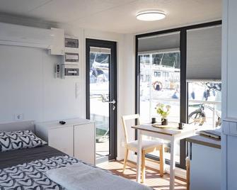 Almalo Floating House - Casa Galleggiante - Procida - Habitación